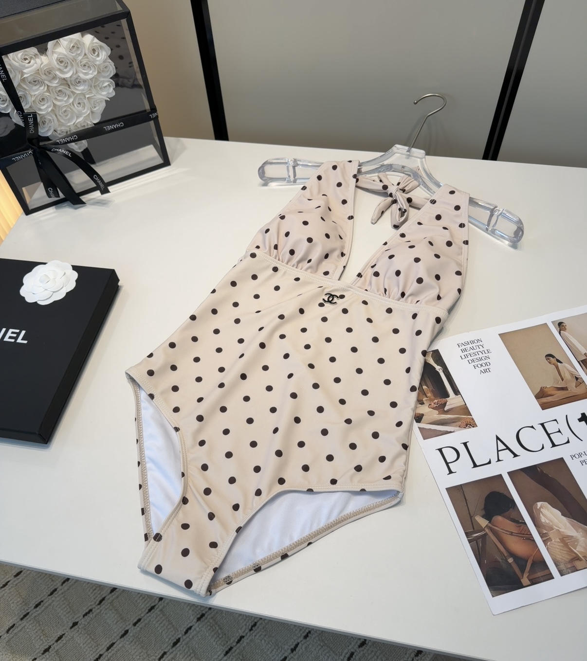 香奈儿泳衣，时尚潮人必备！实物超级好看！海边度假拍照超级好！SML