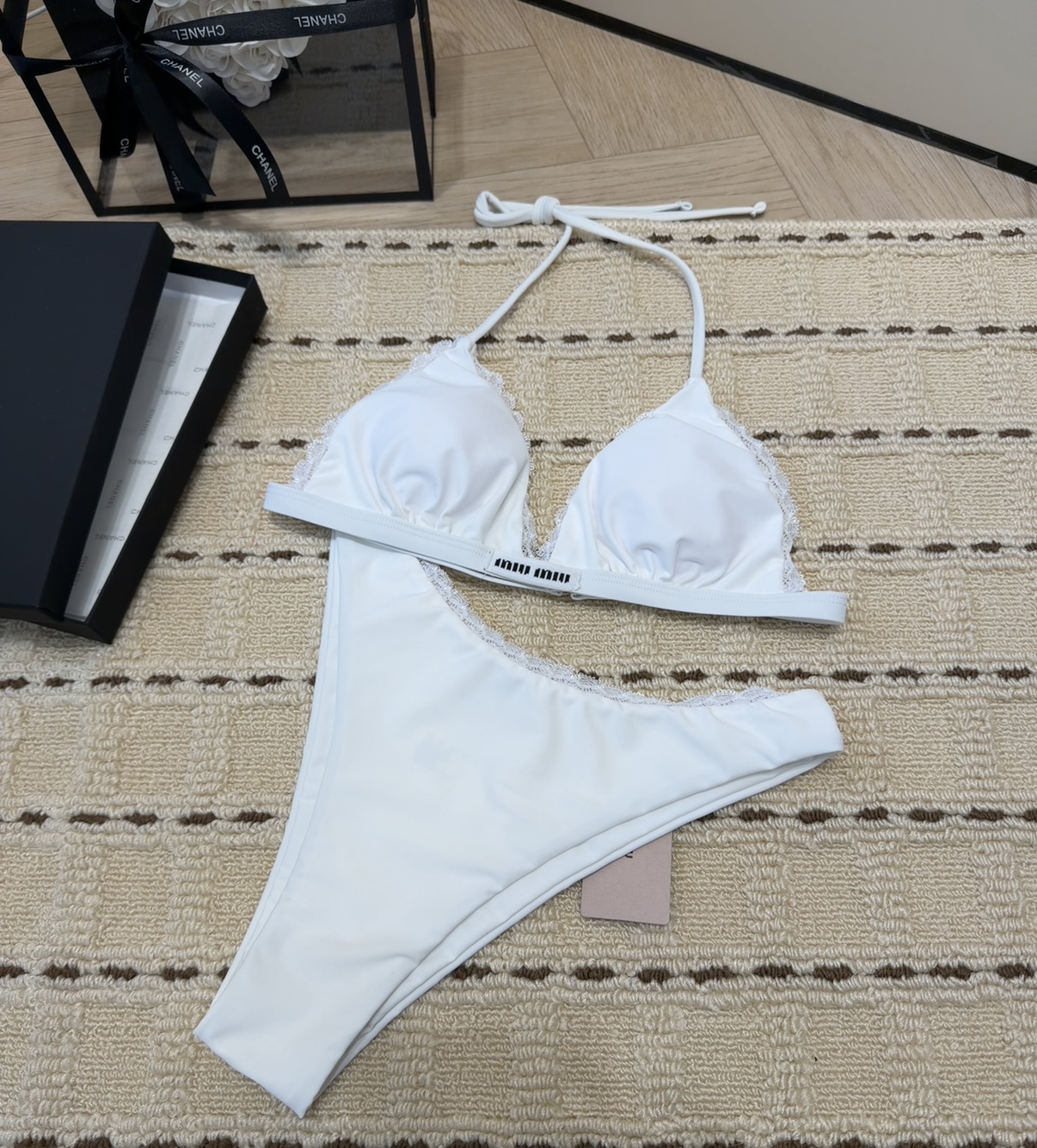 Miumiu泳衣，实物实在太美了！拍不出来它的美😍谁穿谁美！很值得入手✋ SML