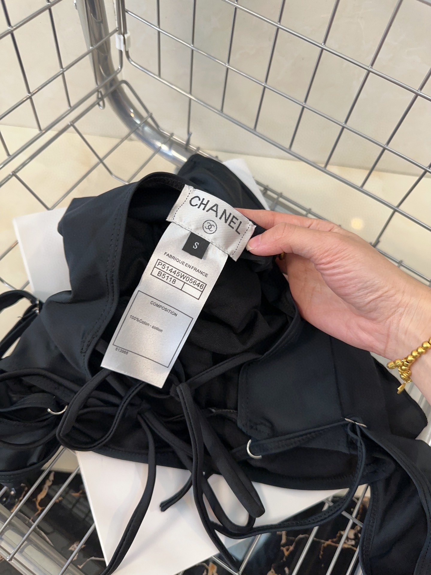 香奈儿泳衣，实物实在太美了！拍不出来它的美😍谁穿谁美！很值得入手✋ SML