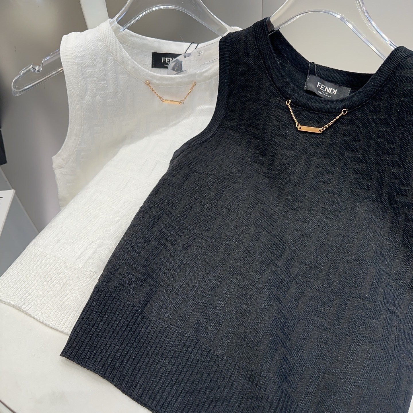 芬迪背心，搭外套单穿超🔥爆均码