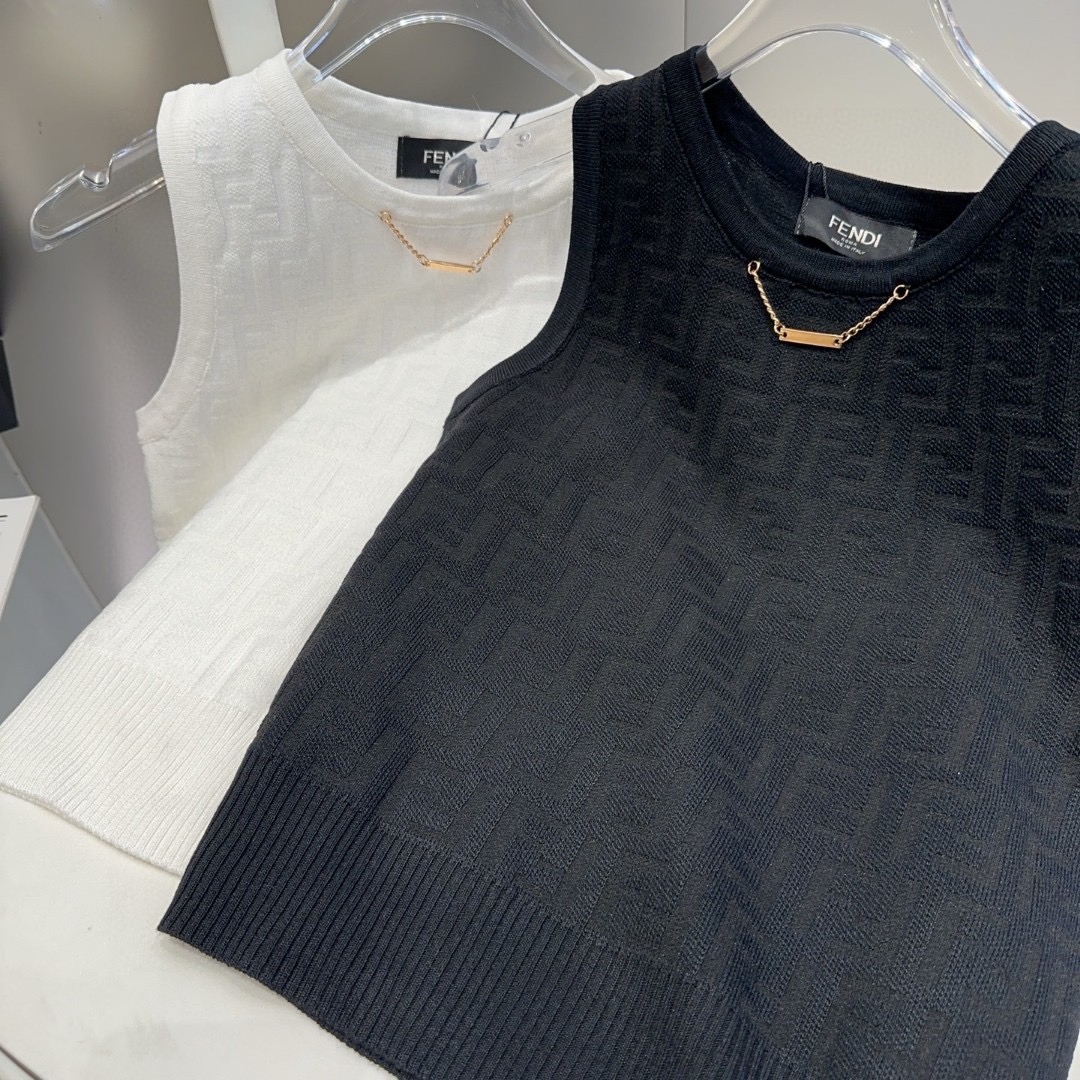 芬迪背心，搭外套单穿超🔥爆均码