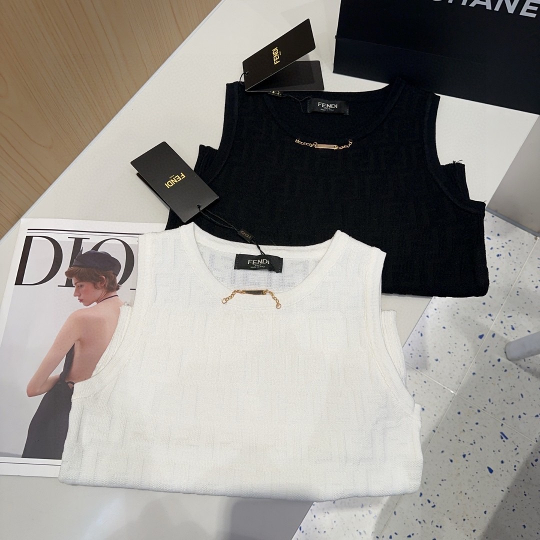 芬迪背心，搭外套单穿超🔥爆均码