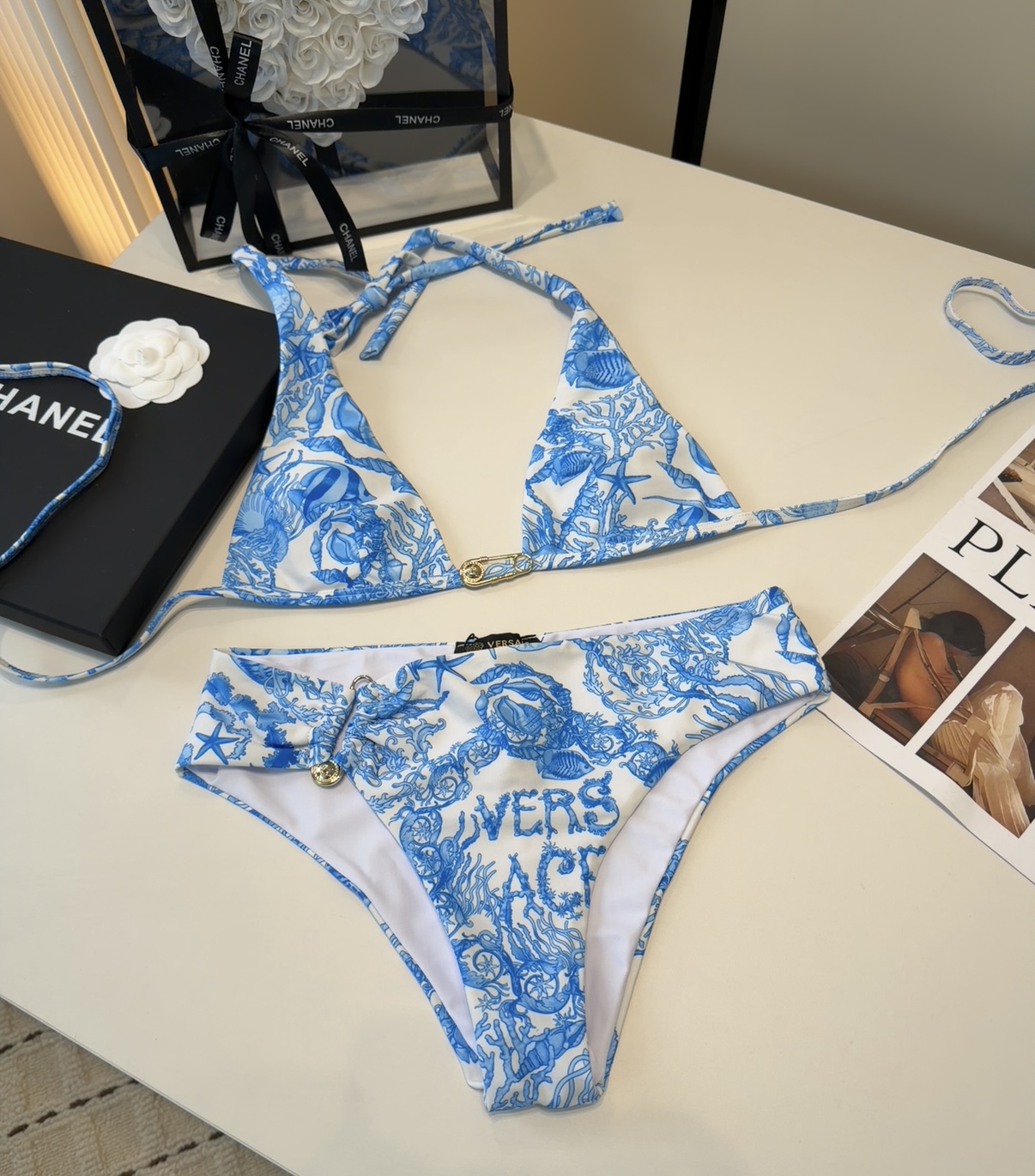 范思哲泳衣，时尚潮人必备！实物超级好看！海边度假拍照超级好！SML