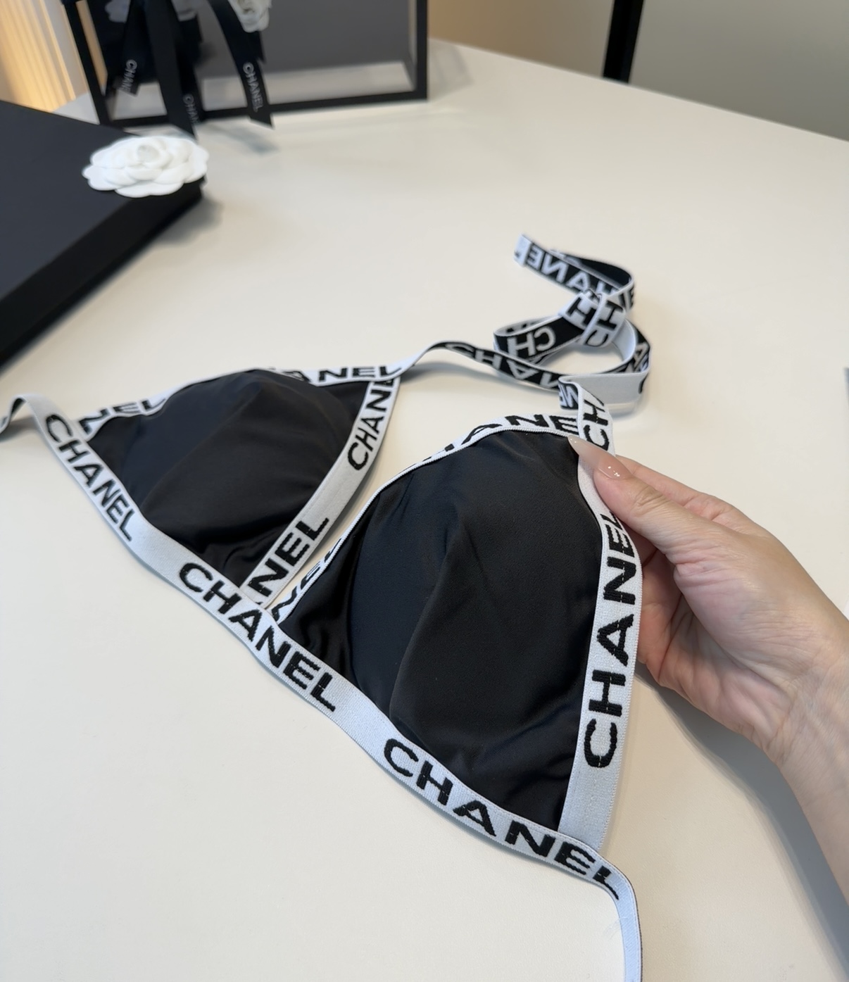 香奈儿泳衣，时尚潮人必备！实物超级好看！海边度假拍照超级好！SML