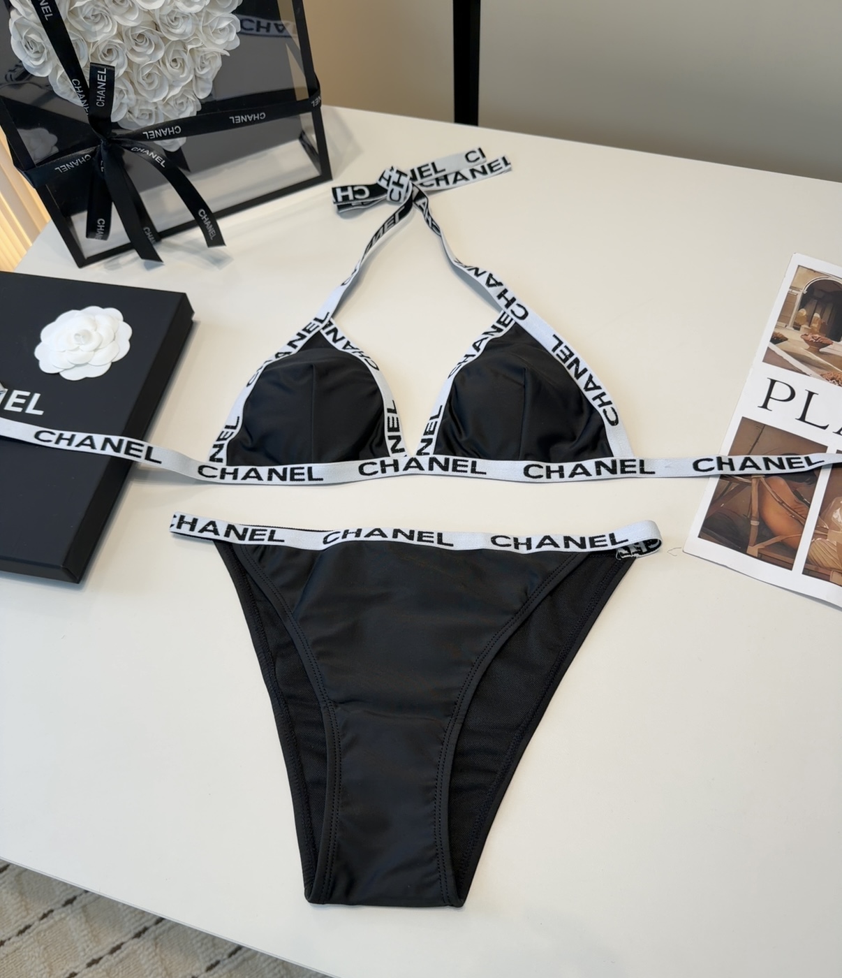 香奈儿泳衣，时尚潮人必备！实物超级好看！海边度假拍照超级好！SML