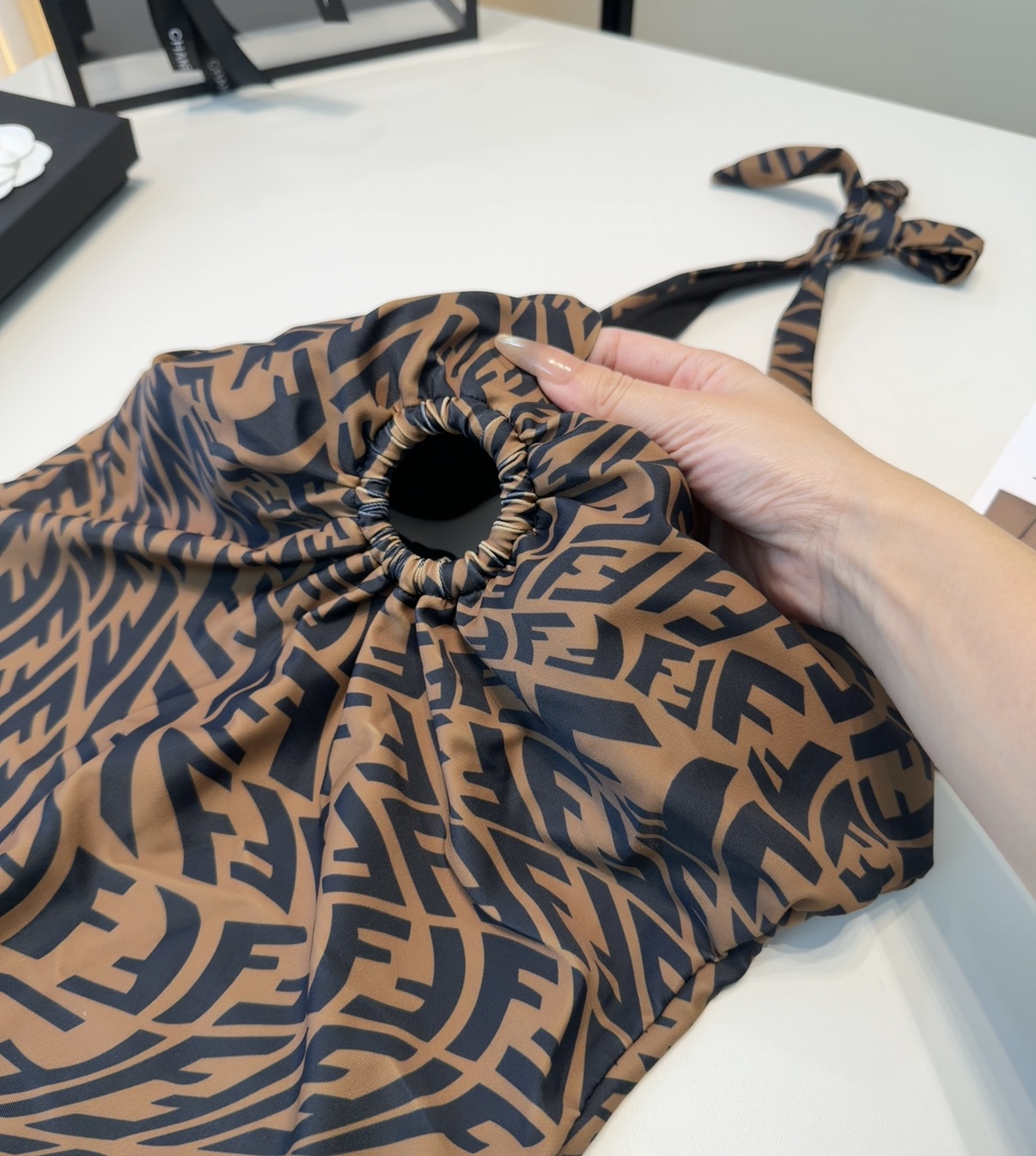 芬迪泳衣，上身显瘦而且好看！穿着很洋气😍SML