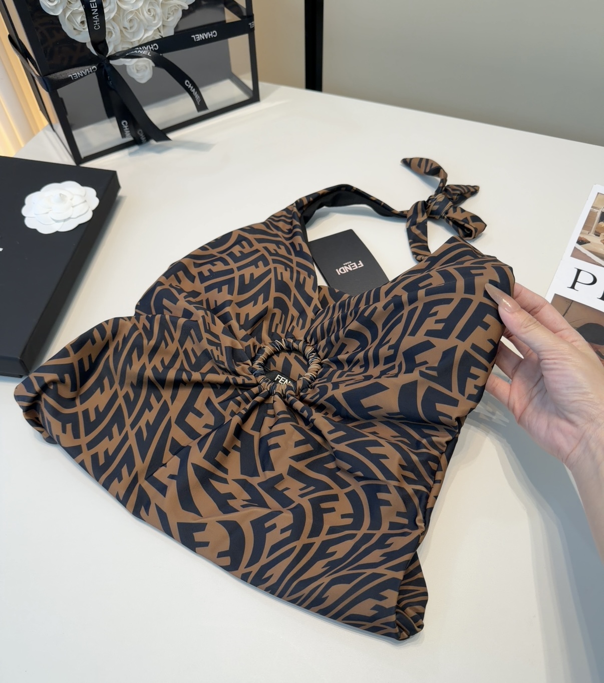 芬迪泳衣，上身显瘦而且好看！穿着很洋气😍SML