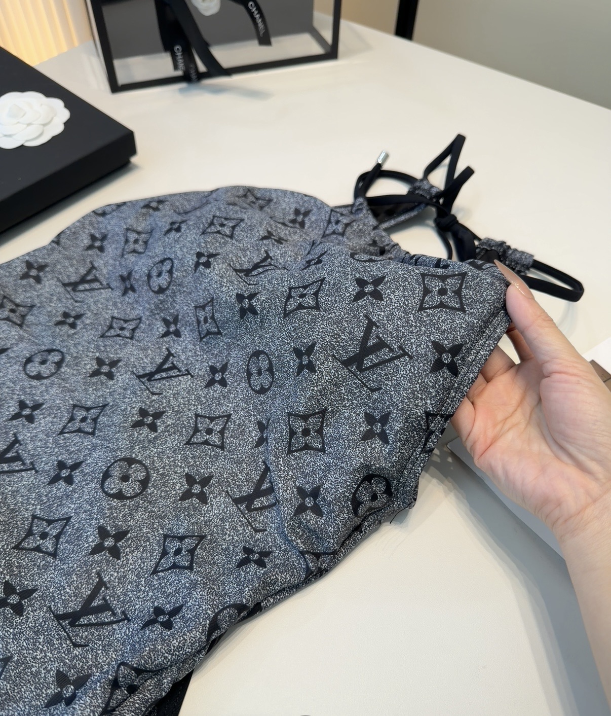 Lv泳衣，上身显瘦而且好看！穿着很洋气😍SML