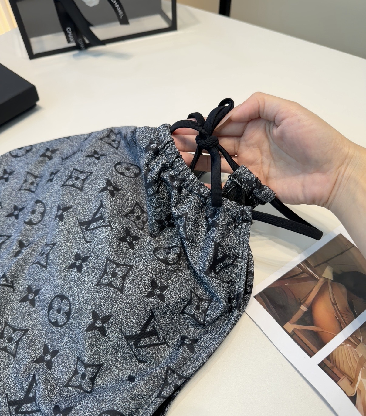 Lv泳衣，上身显瘦而且好看！穿着很洋气😍SML