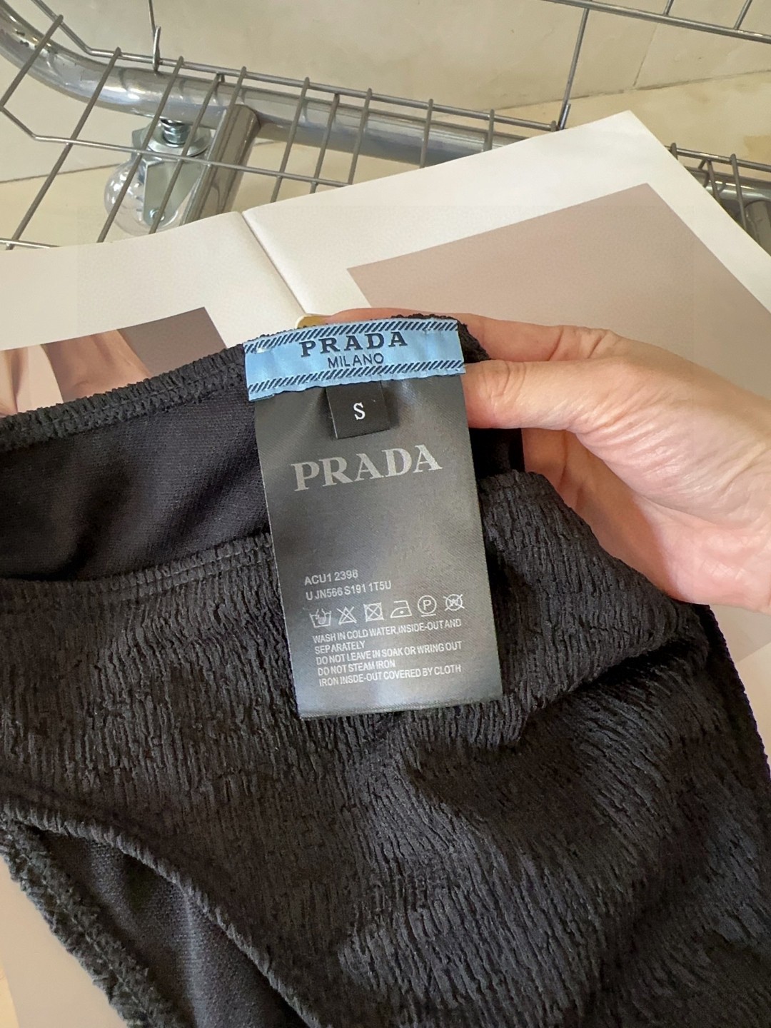 普拉达泳衣，上身显瘦而且好看！穿着很洋气😍SML