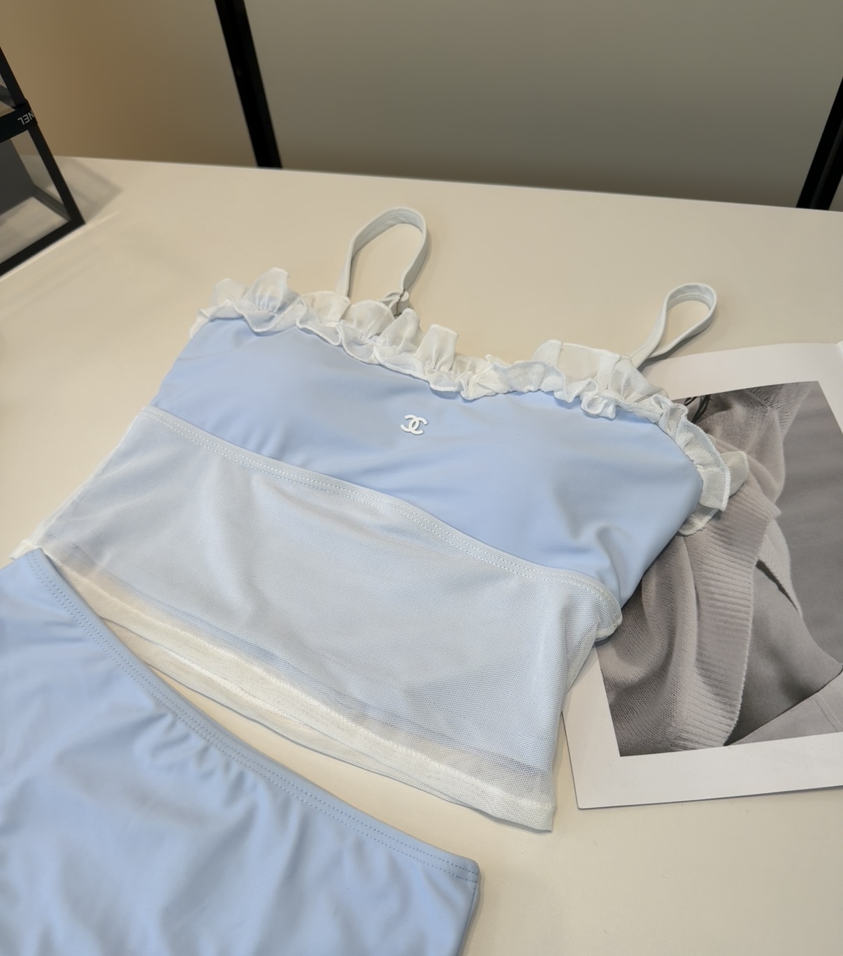 香奈儿泳衣，时尚潮人必备！实物超级好看！海边度假拍照超级好！SML