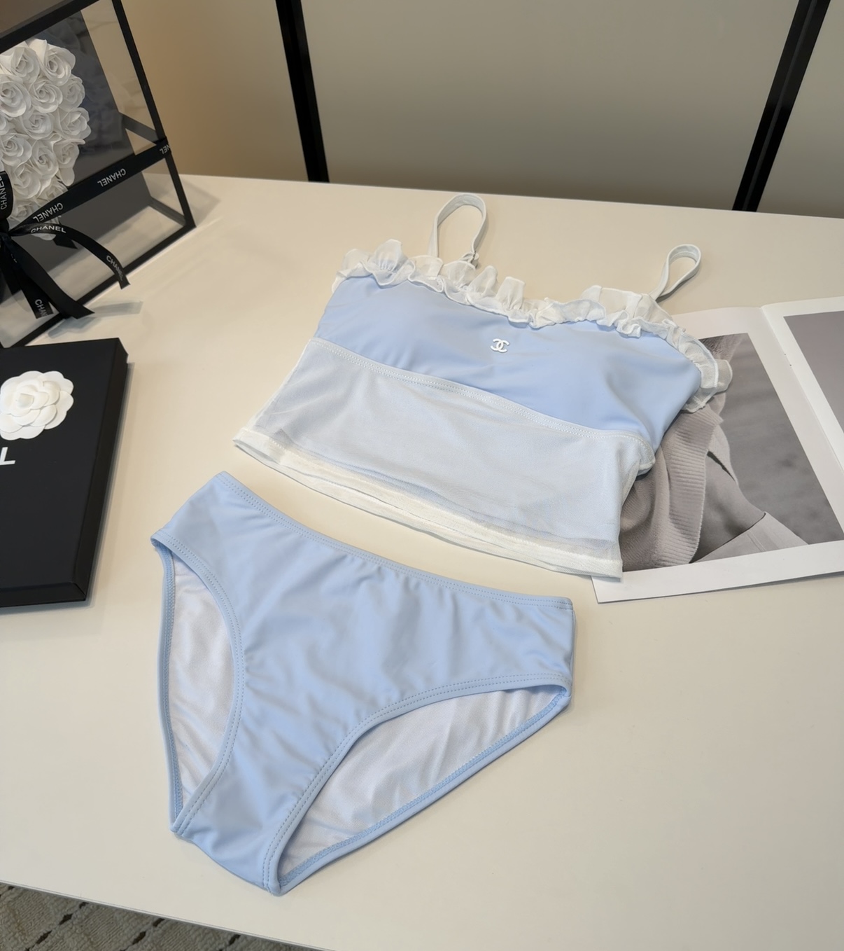 香奈儿泳衣，时尚潮人必备！实物超级好看！海边度假拍照超级好！SML