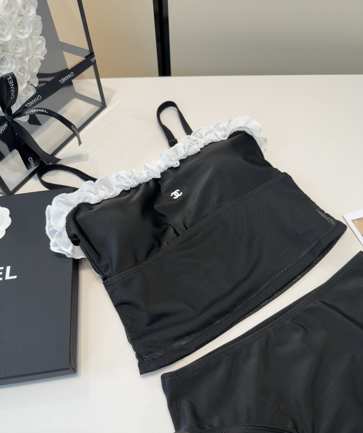 香奈儿泳衣，时尚潮人必备！实物超级好看！海边度假拍照超级好！SML