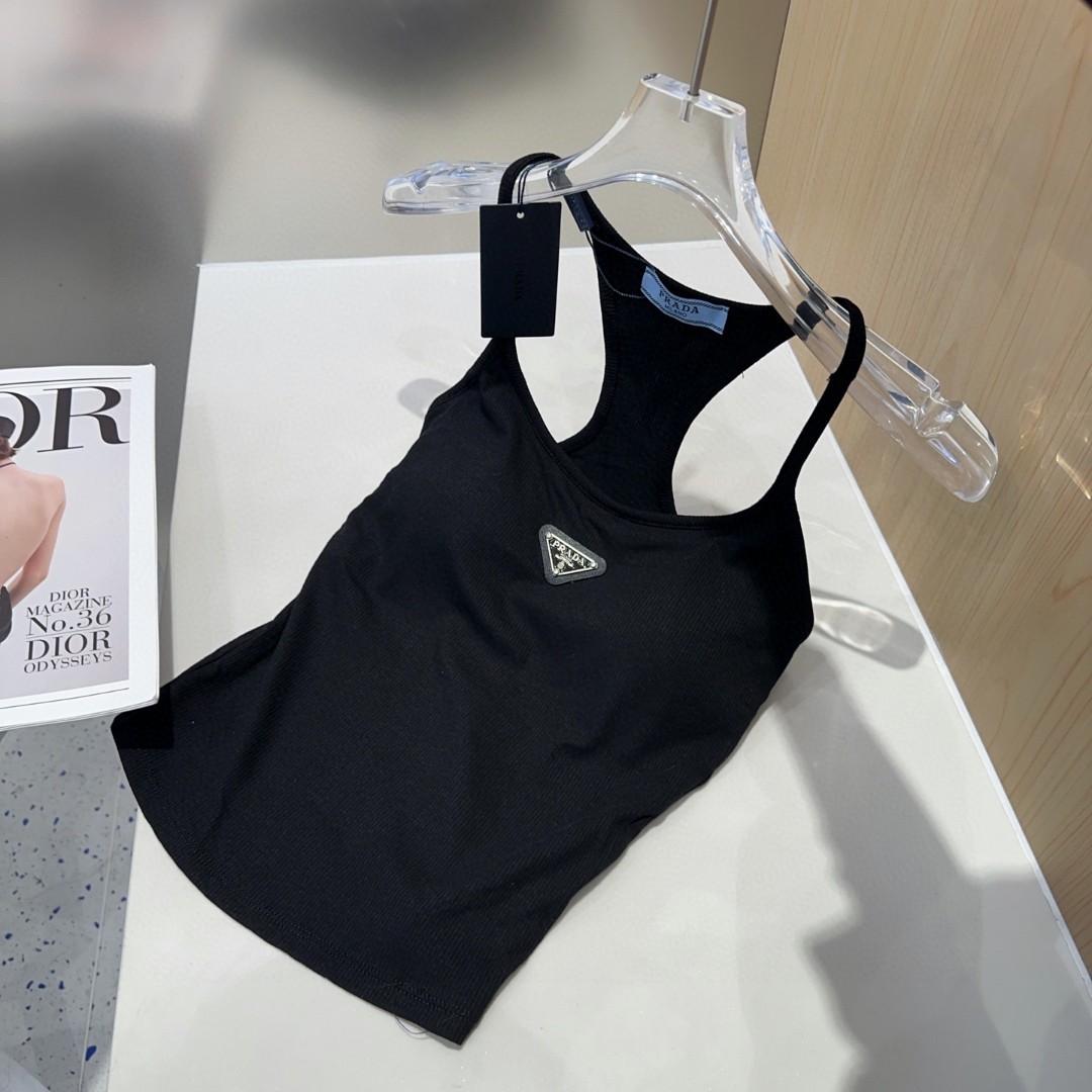普拉达上衣背心基础简约 经典百搭 时髦高级均码