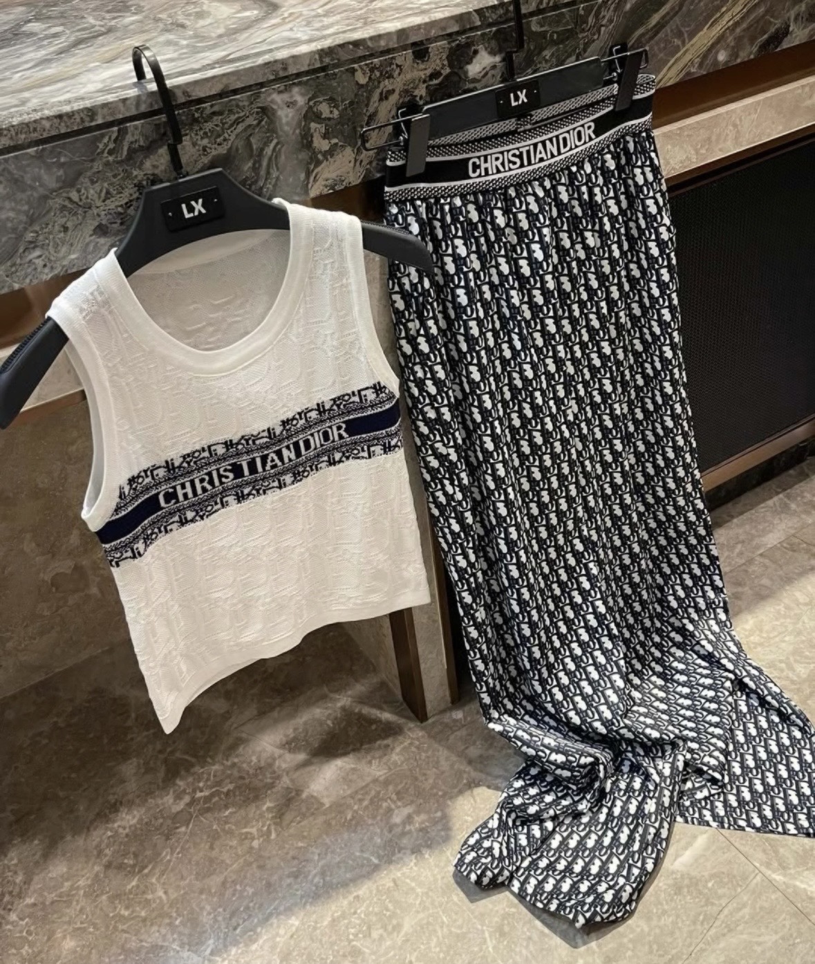 迪奥背心，搭外套单穿超🔥爆均码