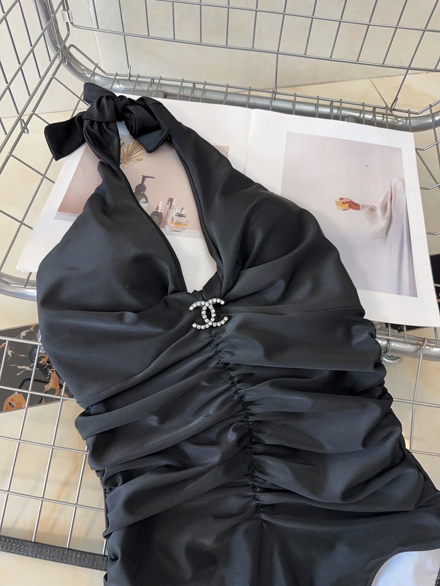 香奈儿泳衣，时尚潮人必备！实物超级好看！海边度假拍照超级好！SML