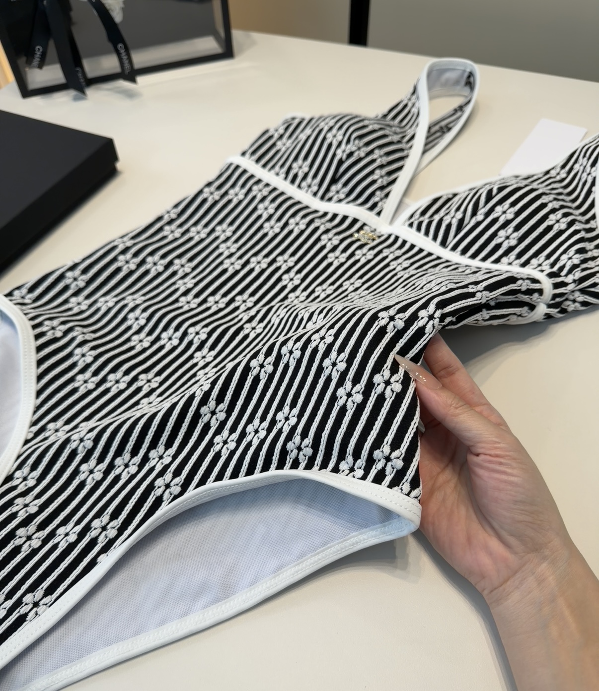 香奈儿泳衣，上身显瘦而且好看！穿着很洋气😍SML