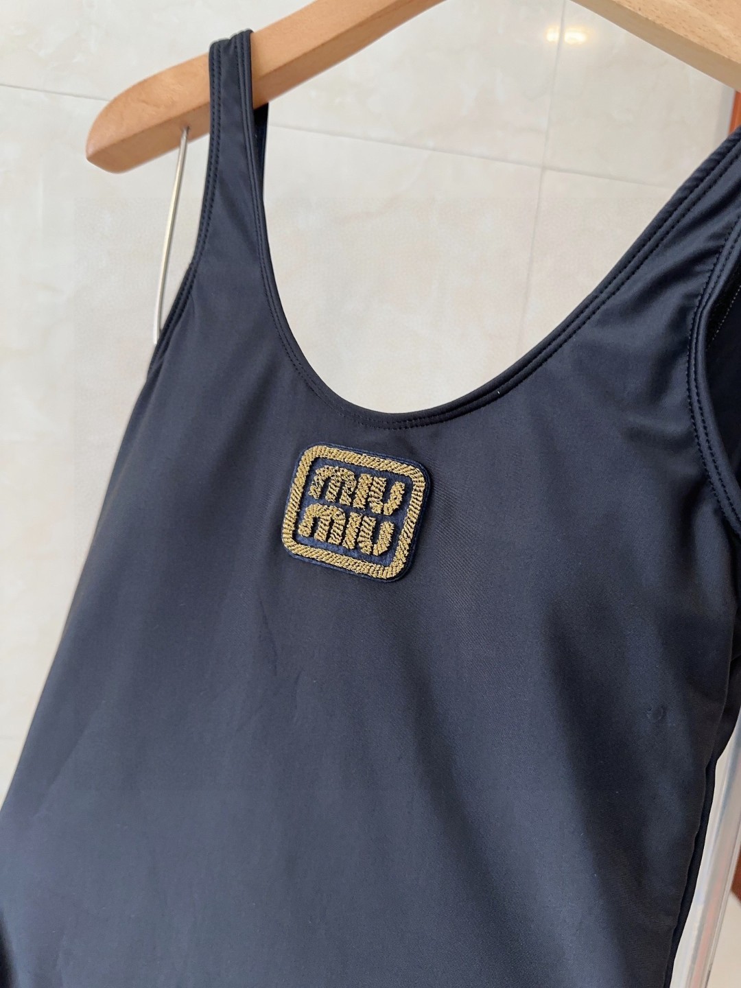 miumiu泳衣，上身显瘦而且好看！穿着很洋气😍SML