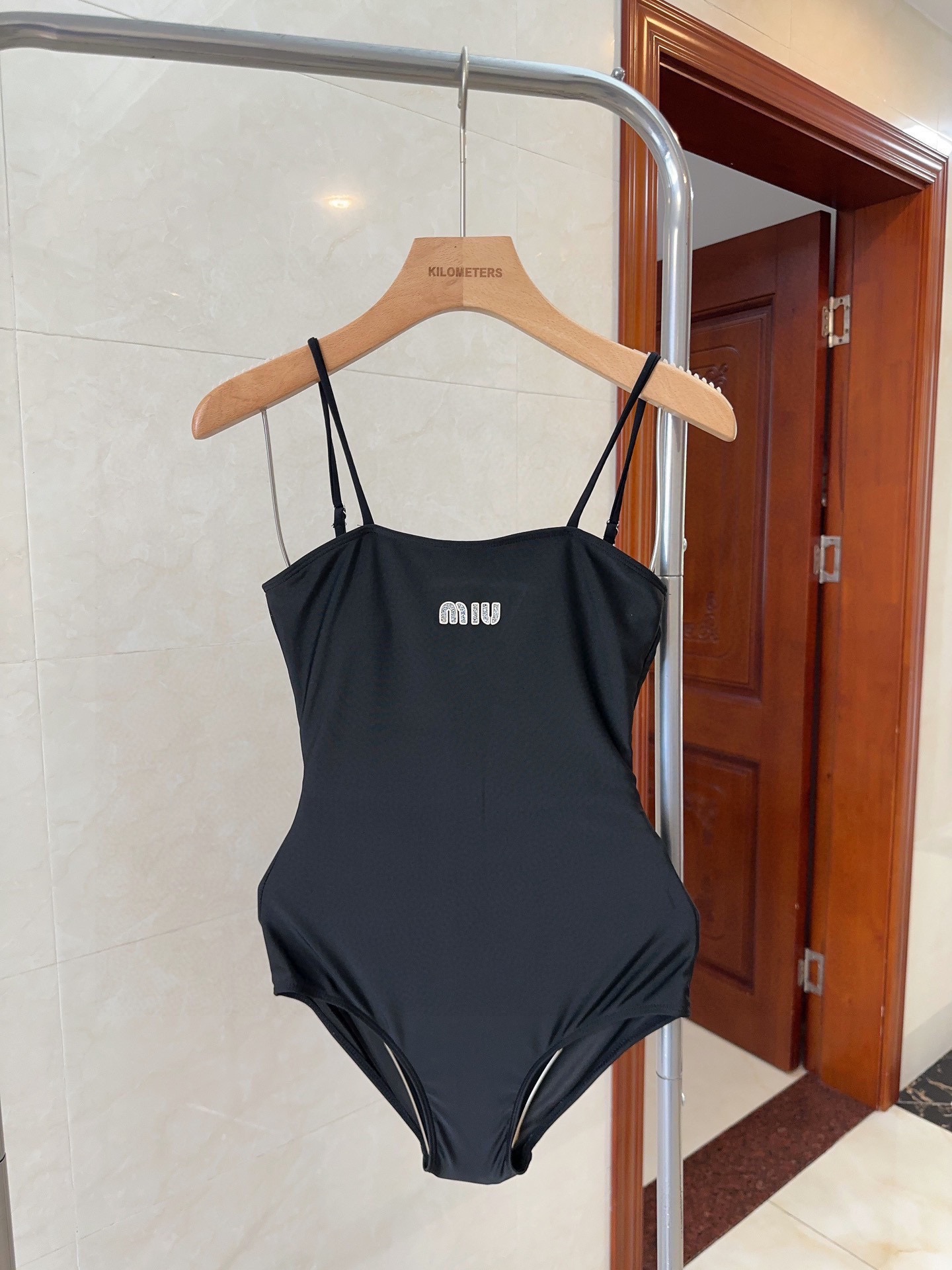 MIUMIU泳衣，时尚潮人必备！实物超级好看！海边度假拍照超级好！SML