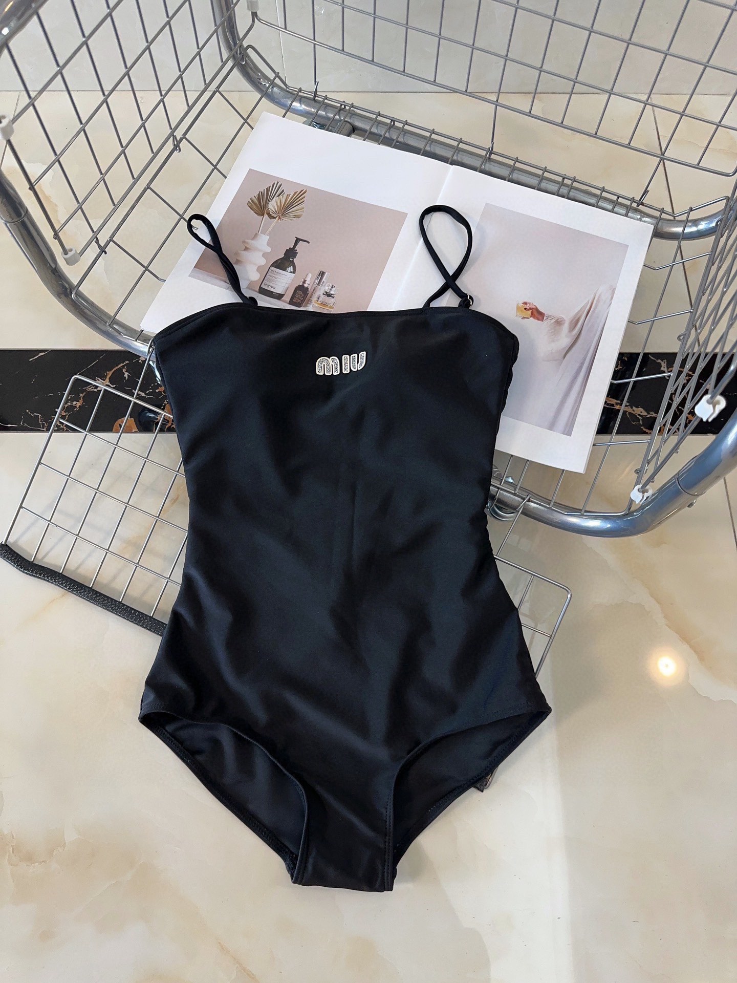 MIUMIU泳衣，时尚潮人必备！实物超级好看！海边度假拍照超级好！SML