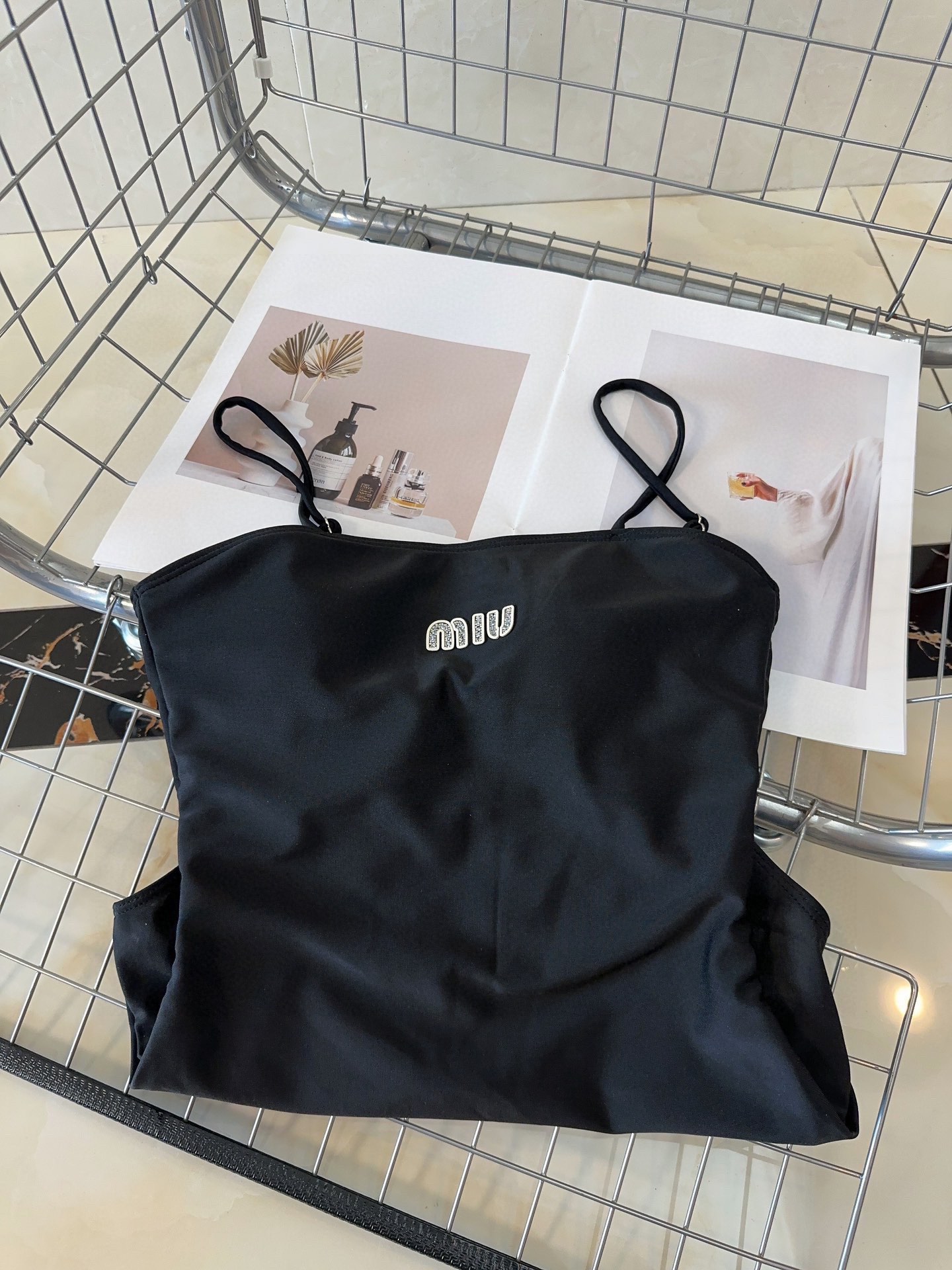 MIUMIU泳衣，时尚潮人必备！实物超级好看！海边度假拍照超级好！SML