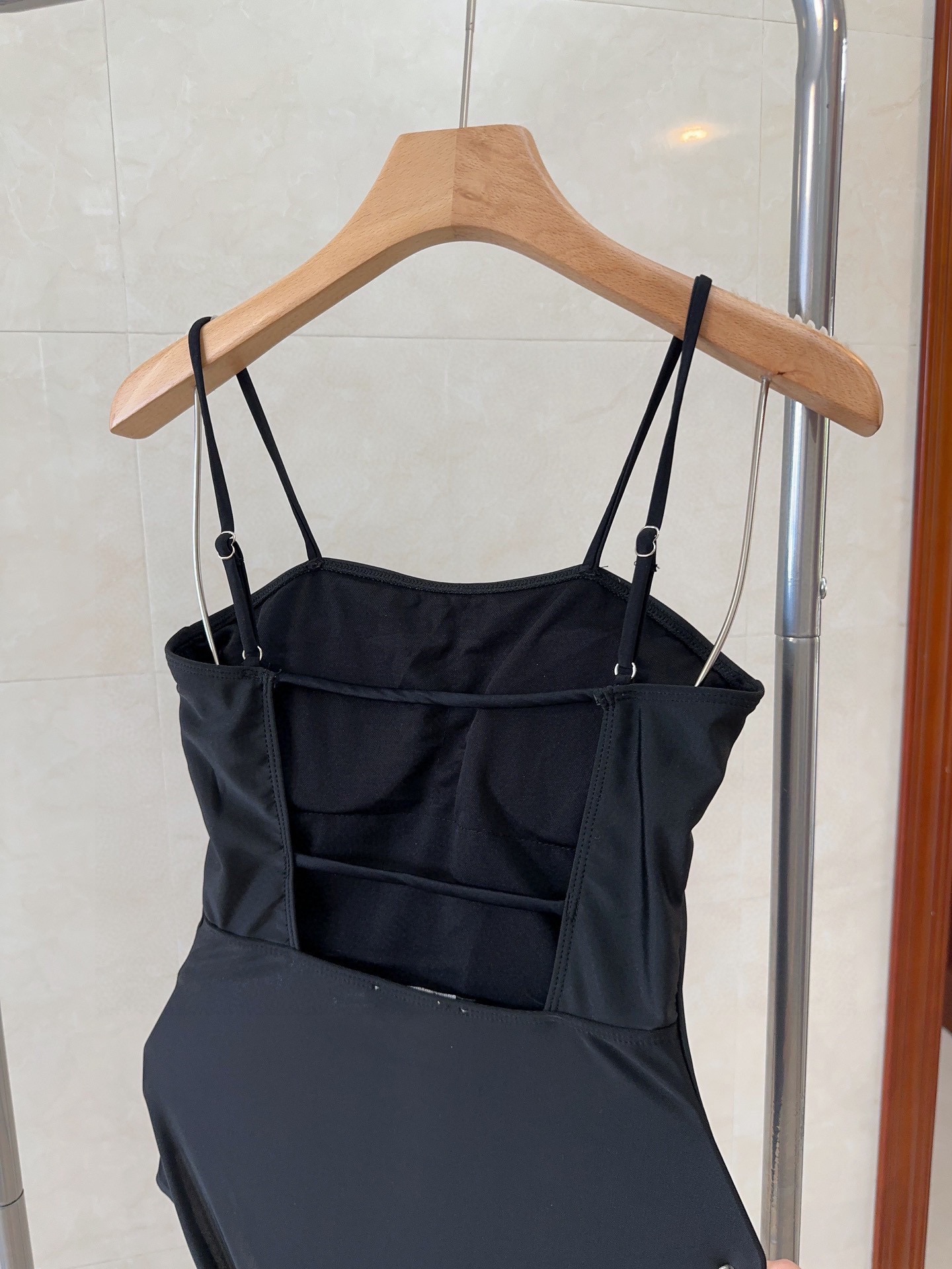 MIUMIU泳衣，时尚潮人必备！实物超级好看！海边度假拍照超级好！SML