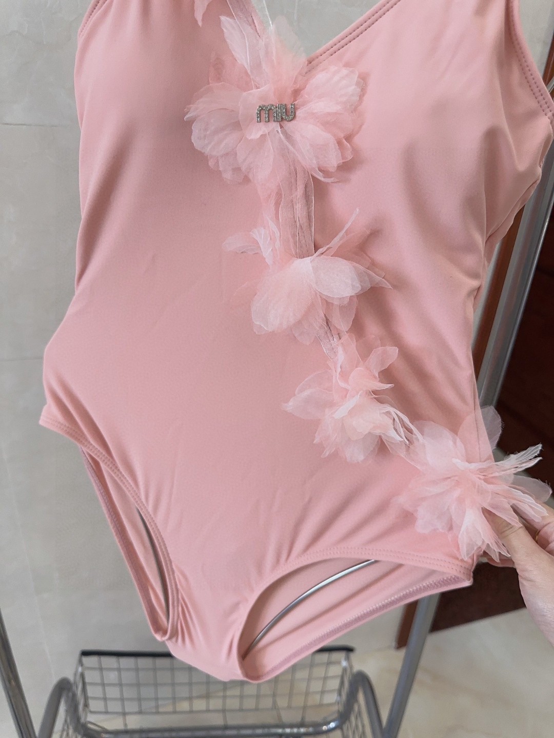 高版本miumiu泳衣，时尚潮人必备！实物超级好看！海边度假拍照超级好！SML