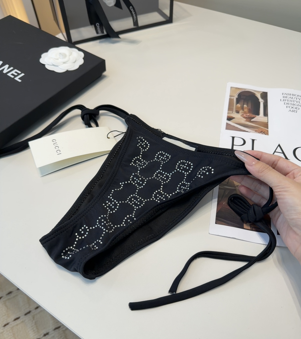 古奇泳衣，实物实在太美了！拍不出来它的美😍谁穿谁美！很值得入手✋ SML