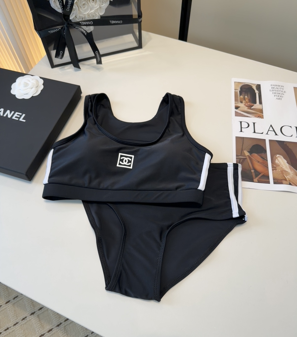 香奈儿泳衣，实物实在太美了！拍不出来它的美😍谁穿谁美！很值得入手✋ SML