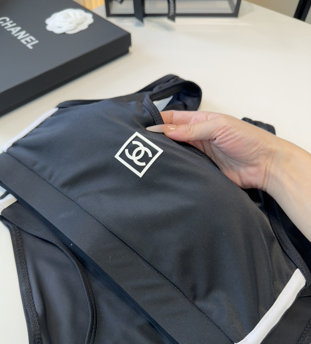 香奈儿泳衣，实物实在太美了！拍不出来它的美😍谁穿谁美！很值得入手✋ SML