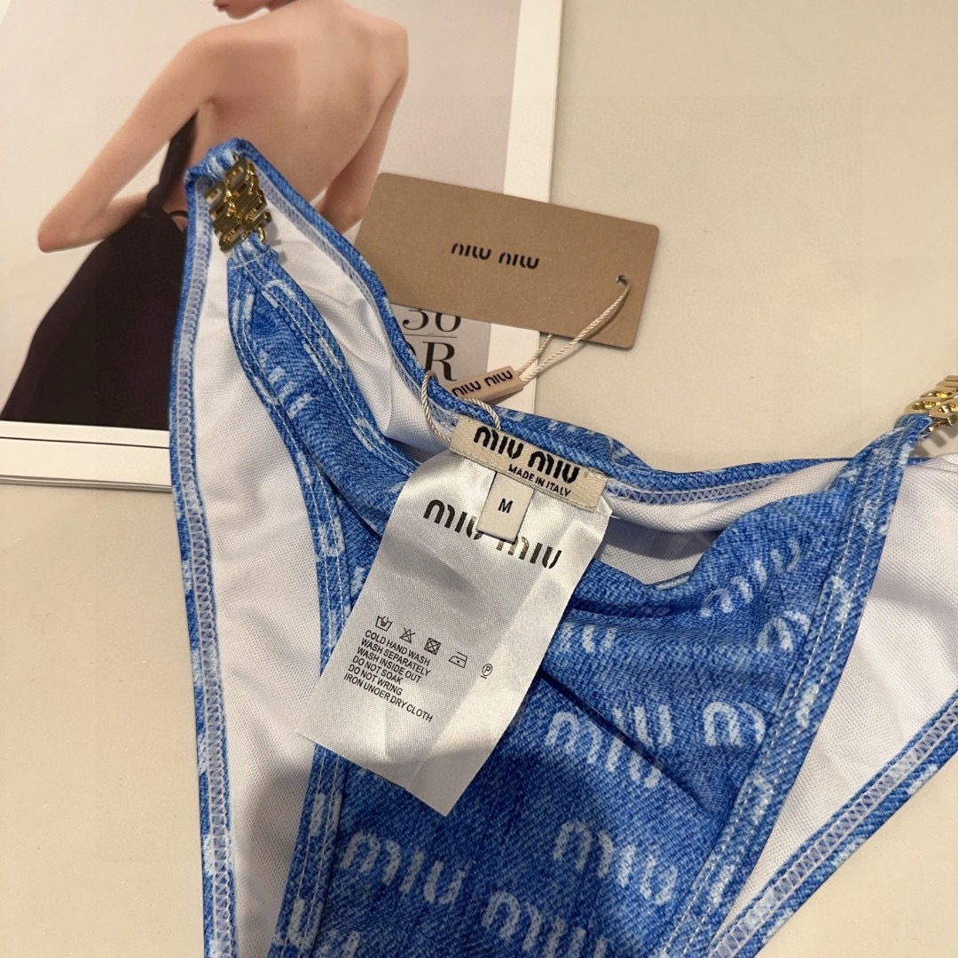 miumiu泳衣，实物实在太美了！拍不出来它的美😍谁穿谁美！很值得入手✋ SML