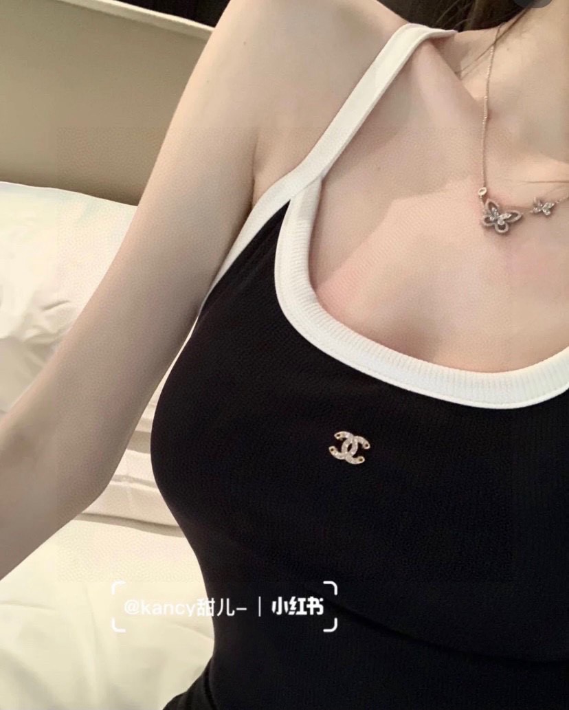 Chanel 黑白吊带连体衣太辣了！可以当打底外穿 超显身材单穿时髦高级 叠穿优雅复古SML
