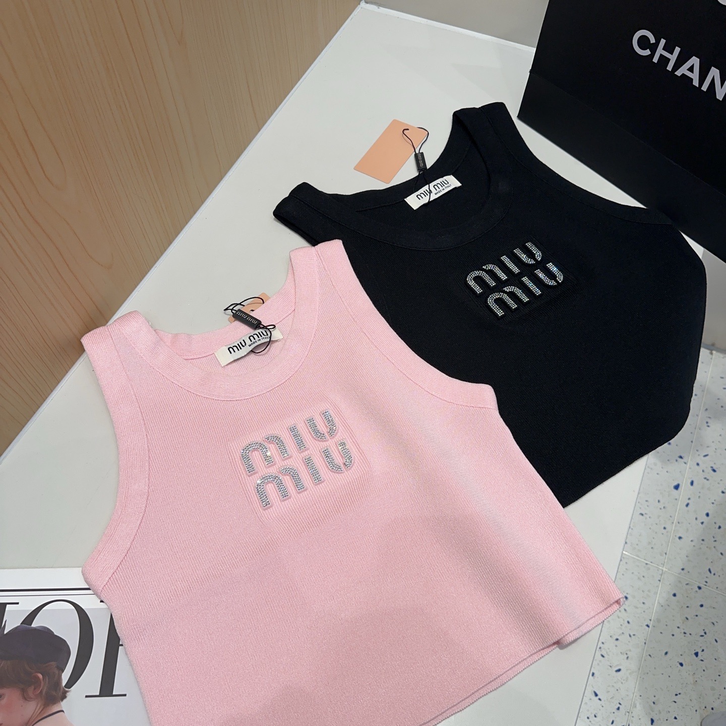 miumiu背心，搭外套单穿超。爆均码