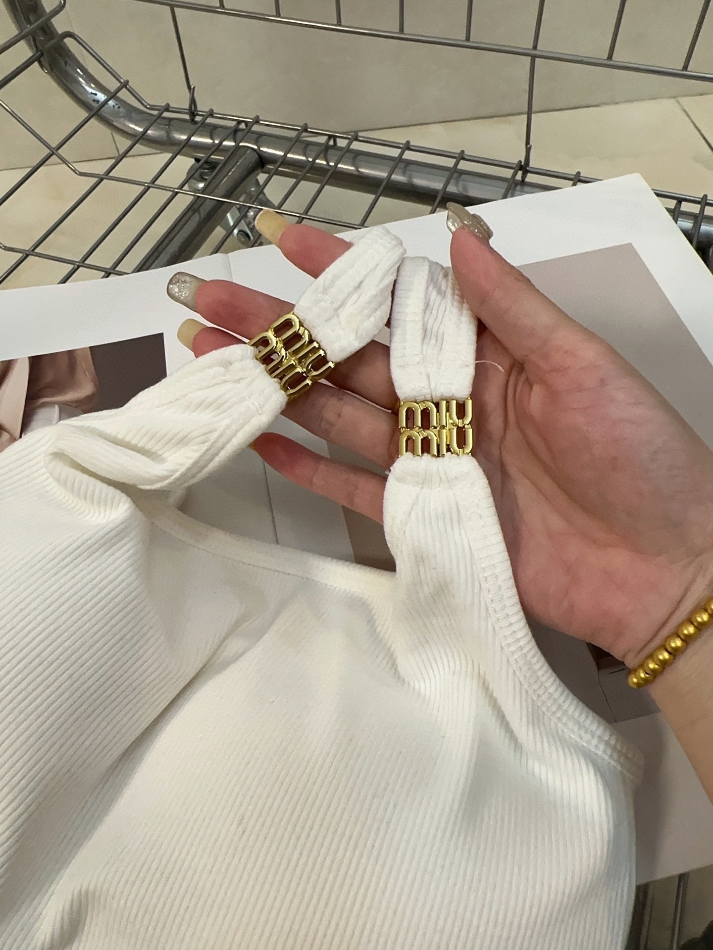 miumiu背心，搭外套单穿超🔥爆均码