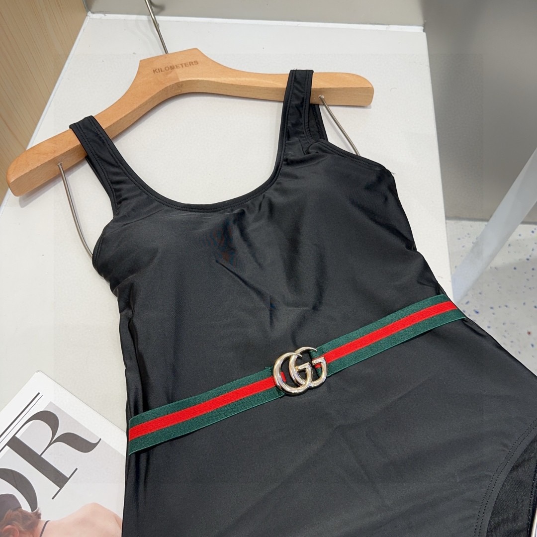 古奇泳衣，上身显瘦而且好看！穿着很洋气😍SML