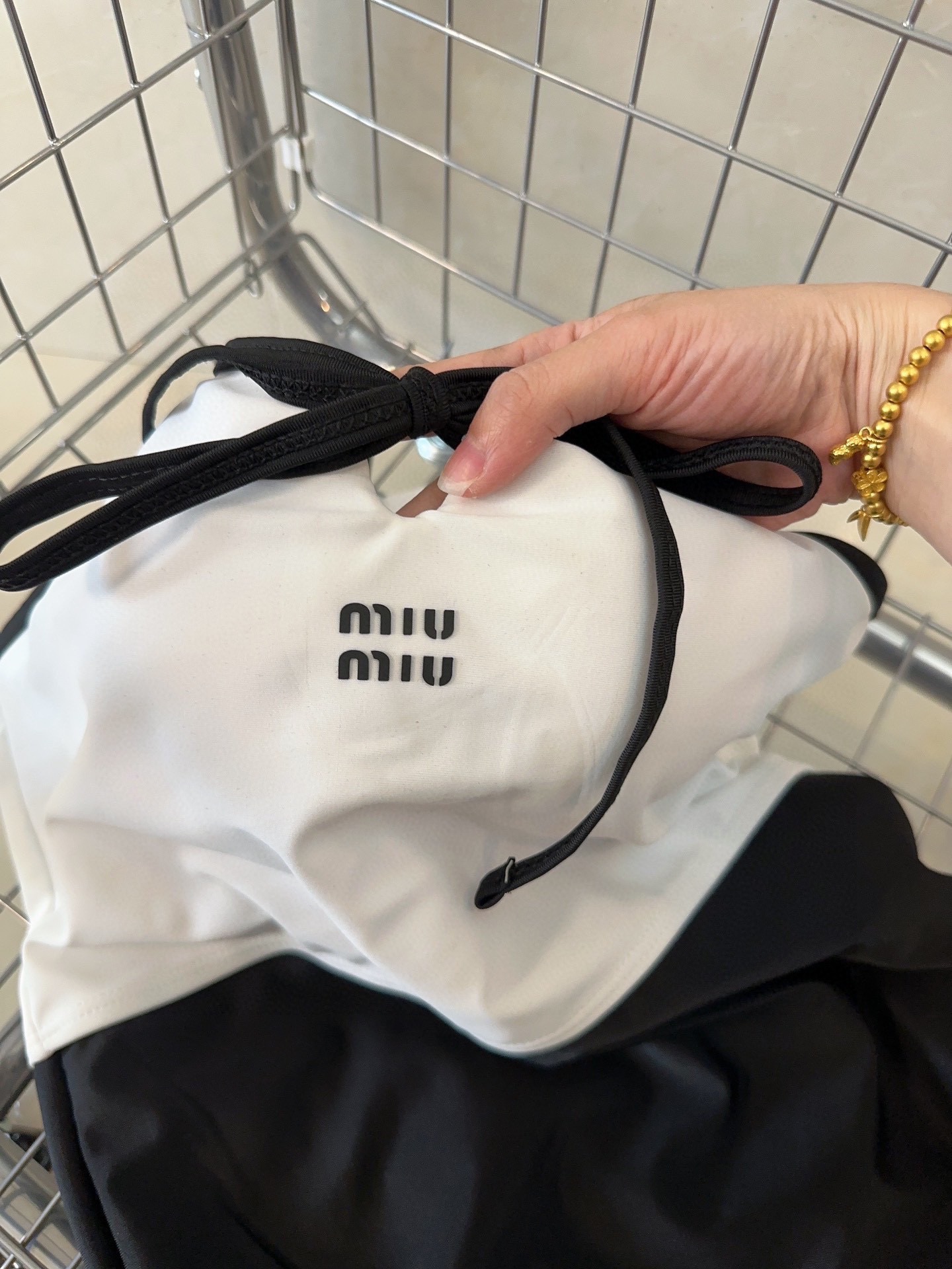 miumiu泳衣，时尚潮人必备！实物超级好看！海边度假拍照超级好！SML