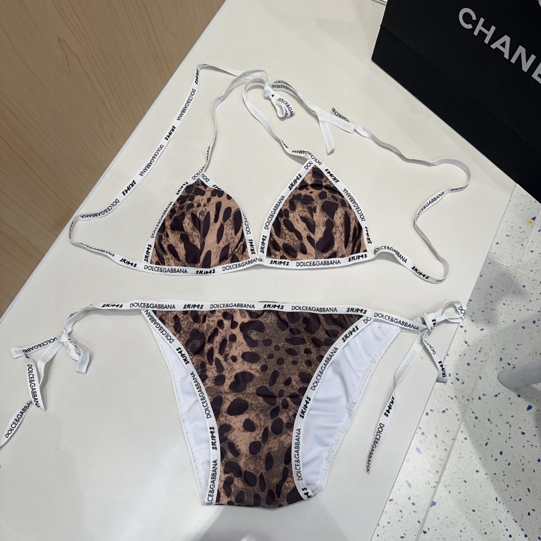 NO:815153,Dg swimsuit, a must-have for fashionistas. Super flattering!  SML swimsuit, swim trunks, bikini, swimsuit, swimming trunks, bikini, swimsuits, bikinis19860909Dg泳衣,时尚达人必备.超级显身材！SML泳衣泳裤比基尼,泳衣，泳裤，比基尼,swimsuits,bikinis,accessory