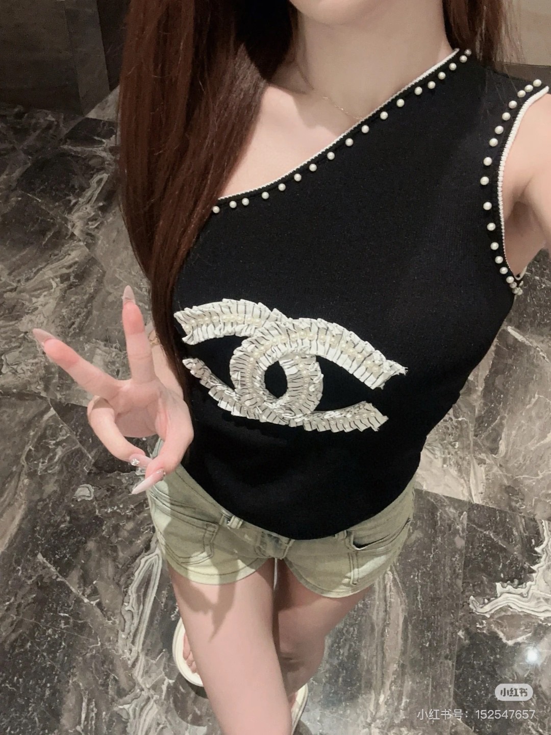 香奈儿小背心，搭外套单穿超。爆均码