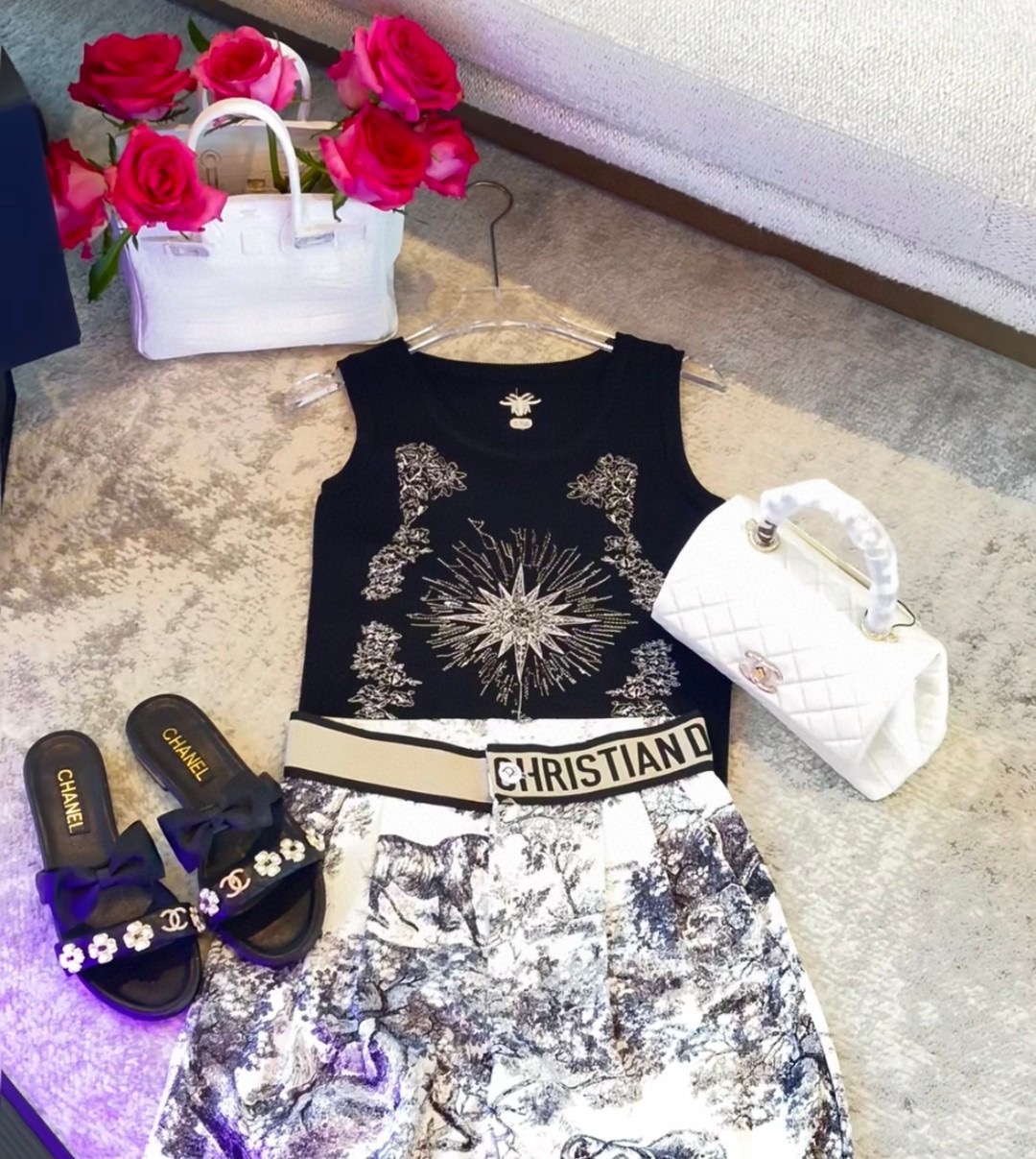 NO:855418,Dior vest, worn alone with a jacket, one-size-fits-all swimsuits, swim trunks, bikinis, swimsuits, swimming trunks, bikinis, dior, jackets & coats, swimsuits, bikinis19860909迪奥小背心,搭外套单穿超爆 均码泳衣泳裤比基尼,泳衣，泳裤，比基尼,dior,jackets & coats,swimsuits,bikinis,accessory