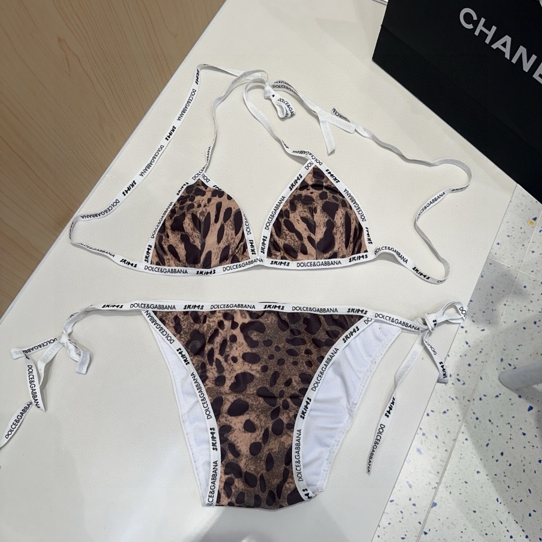 NO:855379,Dg swimsuit, a must-have for fashionistas. Super flattering!  SML swimsuit, swim trunks, bikini, swimsuit, swimming trunks, bikini, swimsuits, bikinis19860909Dg泳衣,时尚达人必备.超级显身材！SML泳衣泳裤比基尼,泳衣，泳裤，比基尼,swimsuits,bikinis,accessory