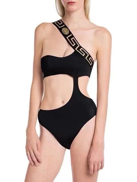 NO:855897,Versac* new model Medusa sexy hollow waist exposed waist slanted shoulder one-shoulder one-piece swimsuit black SML swimsuit swimming trunks bikini, swimsuit, swimming trunks, bikini,versace,swimsuits,bikinis19860909Versac*新款美杜莎性感腰部挖空露腰斜肩单肩连体泳衣 黑色 SML泳衣泳裤比基尼,泳衣，泳裤，比基尼,versace,swimsuits,bikinis,accessory