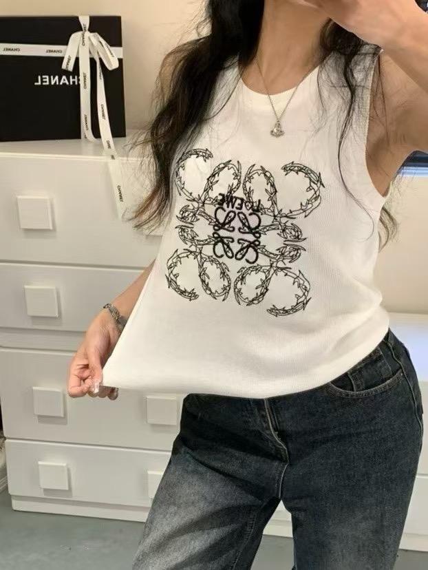 罗意威背心，搭外套单穿超。爆均码