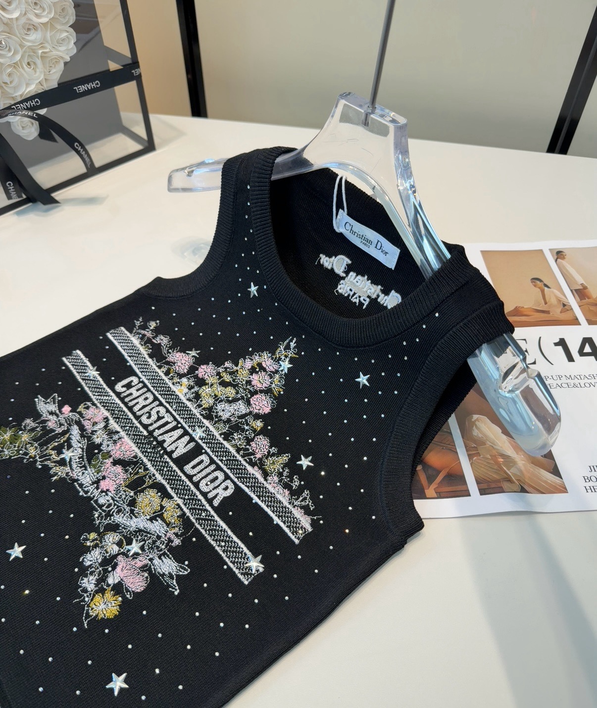 迪奥背心，搭外套单穿超。爆均码