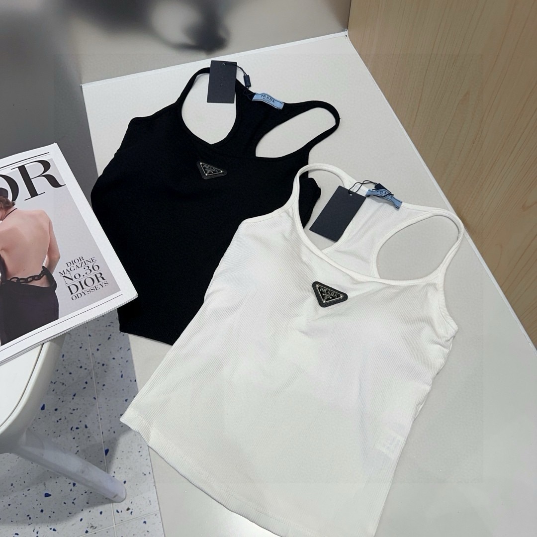 普拉达上衣背心基础简约 经典百搭 时髦高级均码