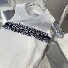 迪奥背心,搭外套单穿超。爆均码 迪奥背心,搭外套单穿超。爆均码