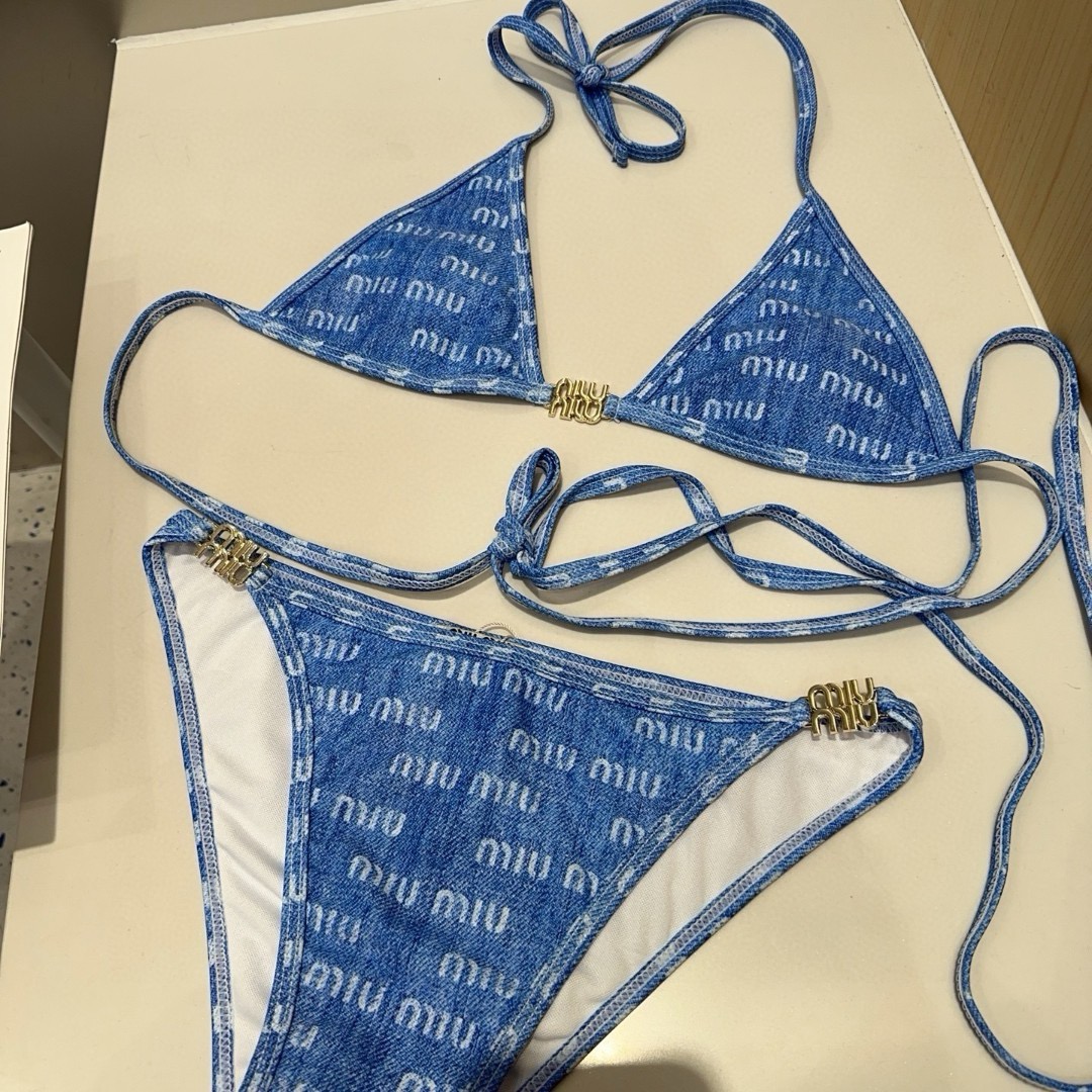 miumiu泳衣，实物实在太美了！拍不出来它的美😍谁穿谁美！很值得入手✋ SML