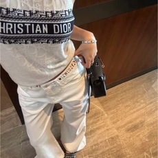迪奥背心,搭外套单穿超。爆均码 迪奥背心,搭外套单穿超。爆均码
