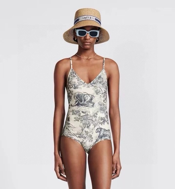 NO:921130,Dio*'s new classic animal jungle Rui printed cross backless one-piece swimsuit (with breast pads) casual and versatile tights, a must-have for seaside resorts, hot springs and swimming pools!  blue,pink,swimsuit,swimsuits,bikinis,swimsuit,swimming trunks,bikinis,dior,dior,swimsuits,bikinis19860909Dio*新款D家经典动物丛林茹伊印花交叉露背连体泳衣（有胸垫）休闲百搭紧身上衣,海边度假温泉游泳池必备！蓝色、粉色、 泳衣泳裤比基尼,泳衣，泳裤，比基尼,dior,dior,swimsuits,bikinis,accessory