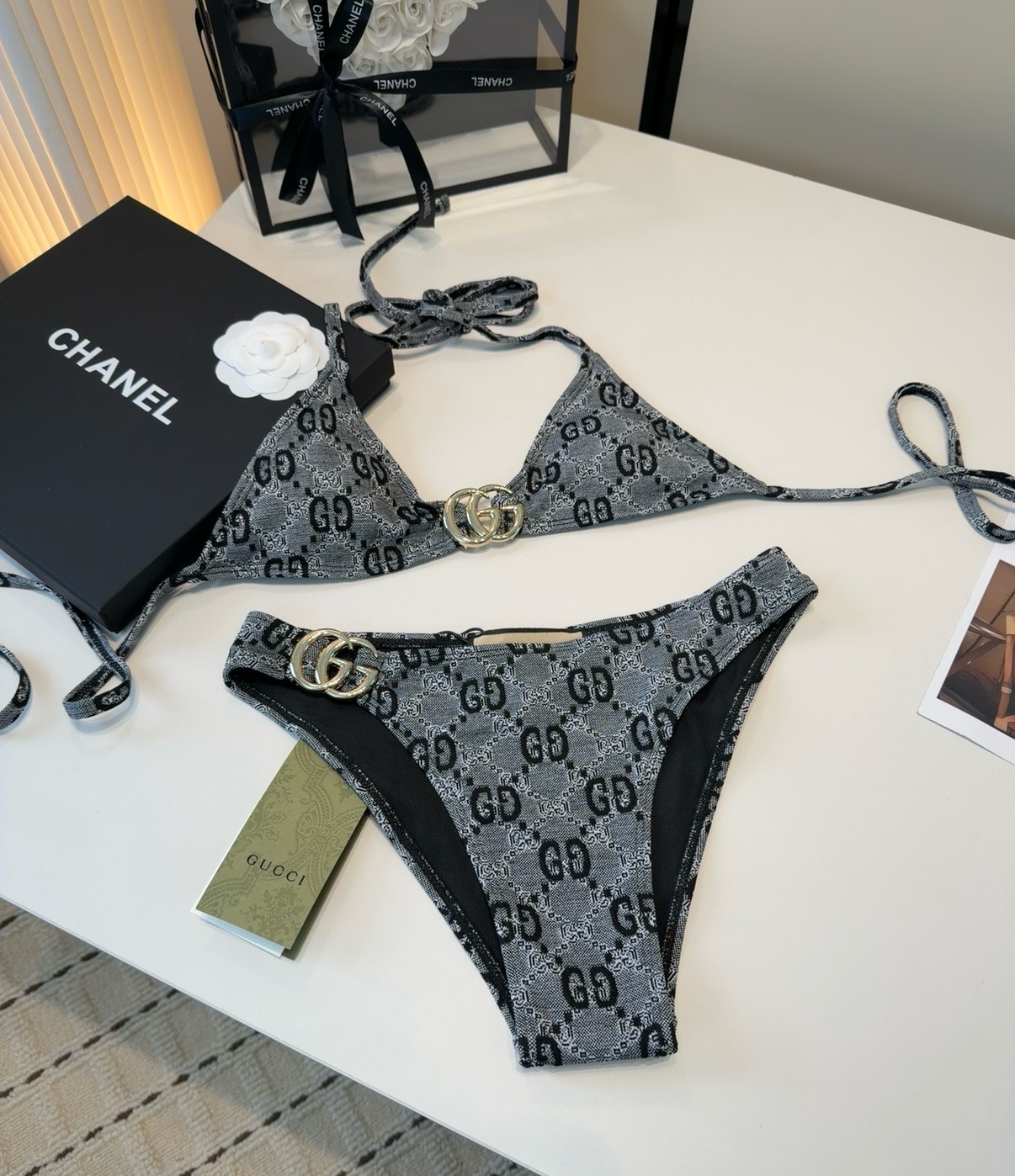 NO:921144,Gucci swimsuit, a must-have for fashionistas!  The real thing is super nice!  It’s great to take photos on vacation at the beach!  SML swimsuit, swim trunks, bikini, swimsuit, swimming trunks, bikini, swimsuits, bikinis19860909古奇泳衣,时尚潮人必备！实物超级好看！海边度假拍照超级好！SML泳衣泳裤比基尼,泳衣，泳裤，比基尼,swimsuits,bikinis,accessory