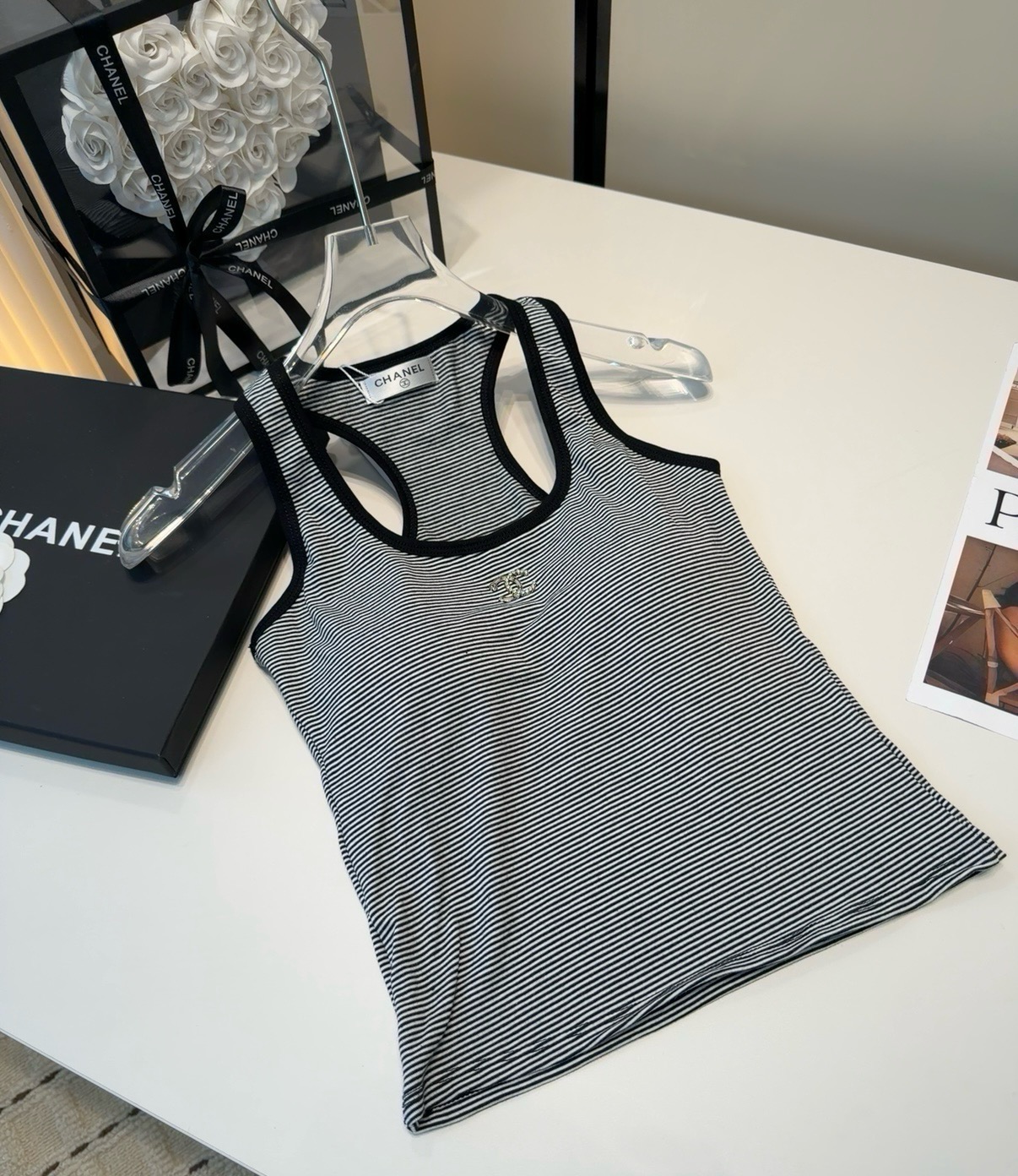 NO:942994,The Chanel vest is so beautiful in real life!  If you can’t take a picture of its beauty, whoever wears it will look better!  It is worth buying swimsuits, swim trunks, bikinis, swimsuits, swimming trunks, bikinis, chanel, swimsuits, bikinis19860909香奈儿背心实物实在太美了！拍不出来它的美谁穿谁美！很值得入手泳衣泳裤比基尼,泳衣，泳裤，比基尼,chanel,swimsuits,bikinis,accessory